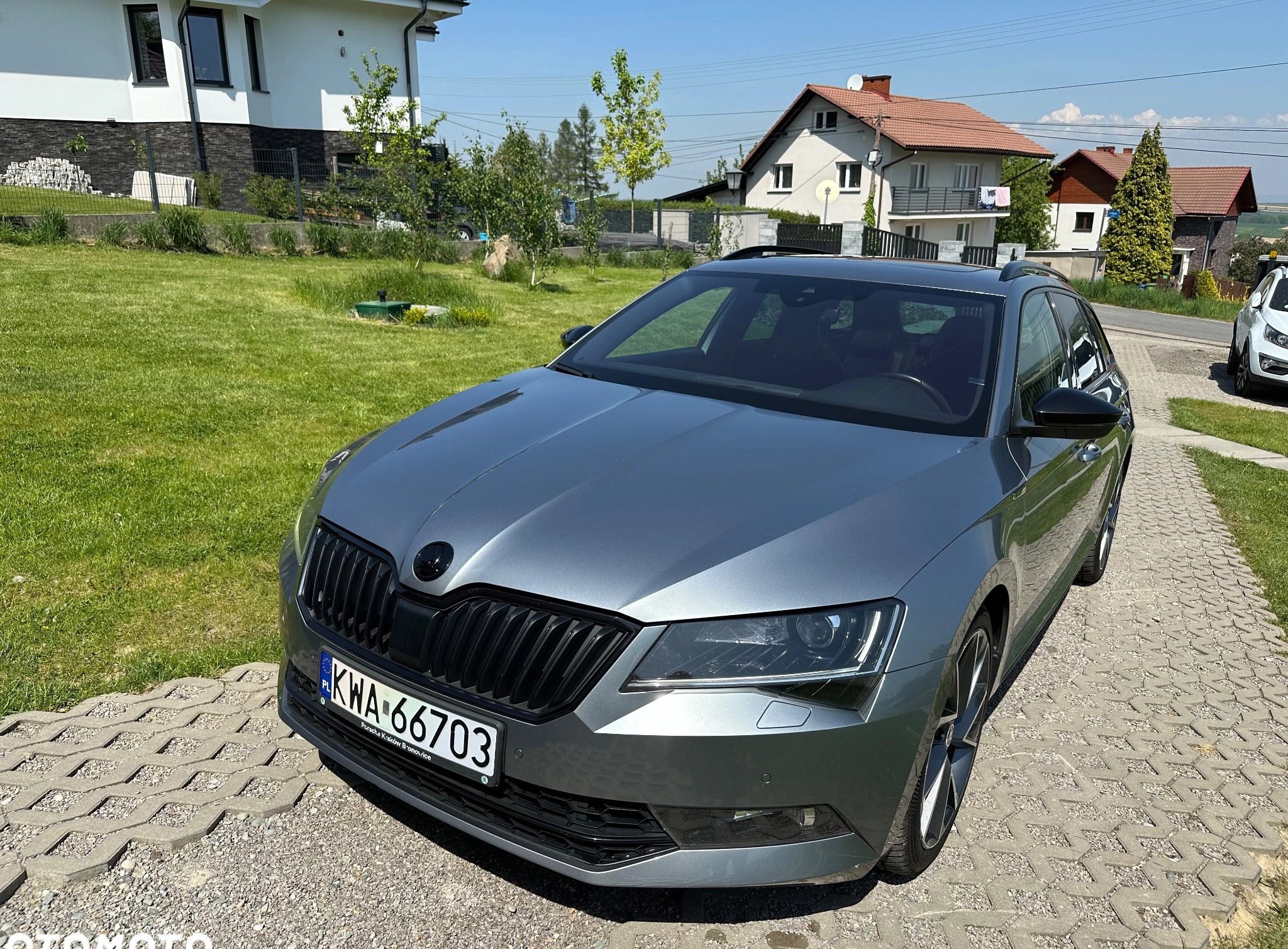 Skoda Superb cena 109400 przebieg: 119600, rok produkcji 2017 z Andrychów małe 781